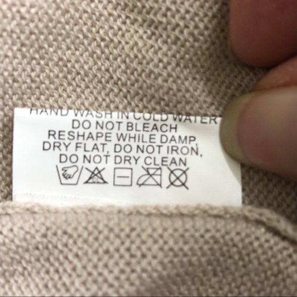 Quinn Center Seam V-Neck Tan Striped Sweater Sz S - Picture 5 of 7